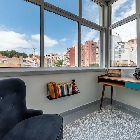 Style And Comfort In Downtown Apartment Lisbon