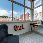 Style And Comfort In Downtown Appartement Lissabon