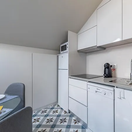 Style And Comfort In Downtown *