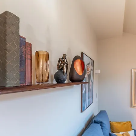 Appartement Style And Comfort In Downtown