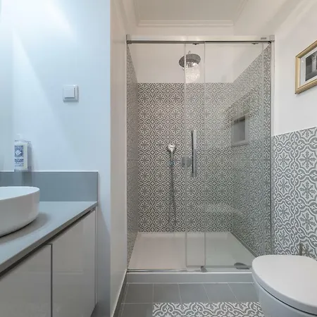 Style And Comfort In Downtown Lägenhet Lisboa